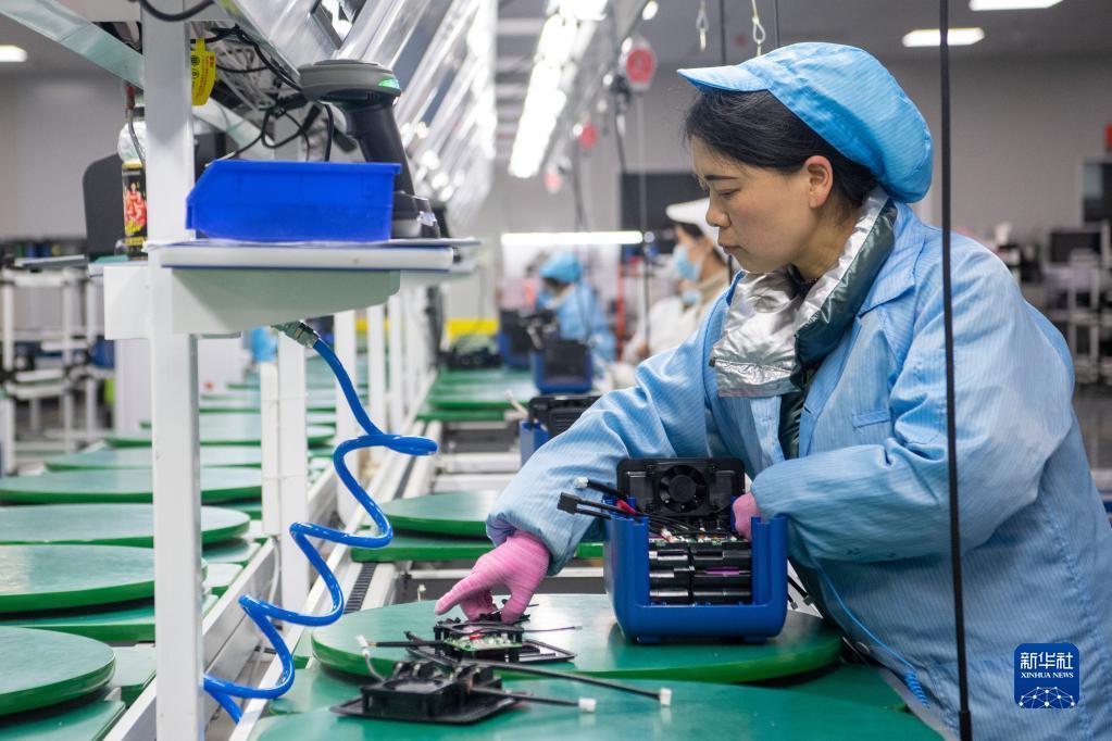 企業(yè)轉(zhuǎn)型升級助力重慶經(jīng)濟(jì)高質(zhì)量發(fā)展 聚焦通信與自動(dòng)控制技術(shù)研究